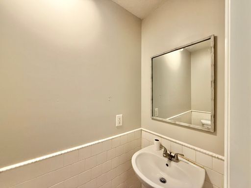 Building Photo - **OFFERING REFUNDABLE APPLICATION FEES** Spacious 4BD, 2.5BA Wake Forest Home with a Fenced Yard ...