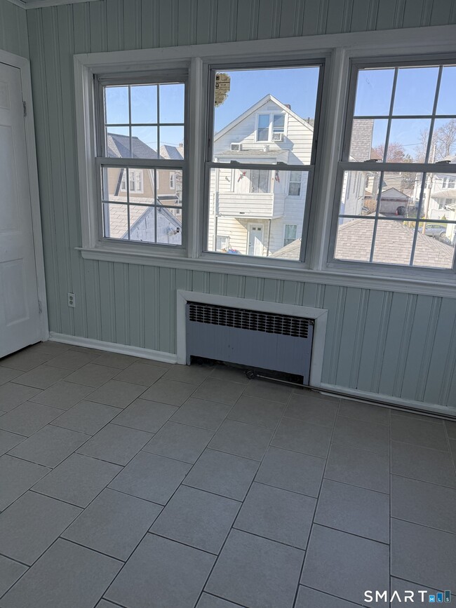 Building Photo - 95-97-97 Locust St