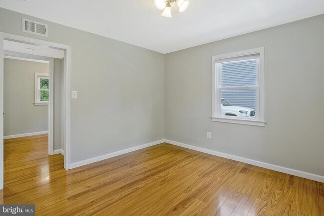 Building Photo - 6024 Rixey Dr