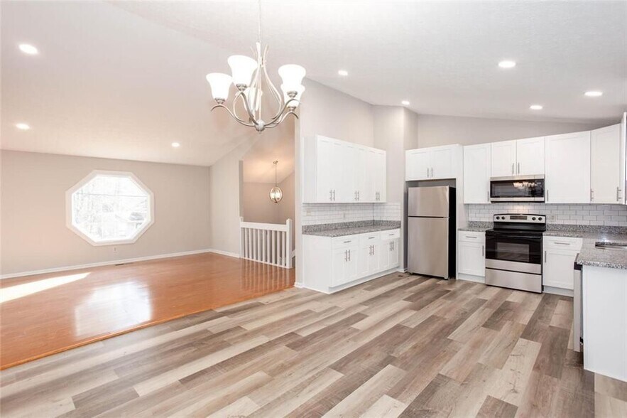 Building Photo - 4049 Leicester Dr NE