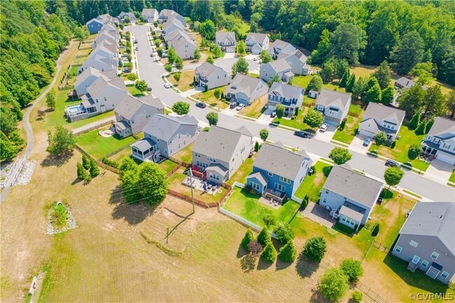 Building Photo - 9535 Thornecrest Dr