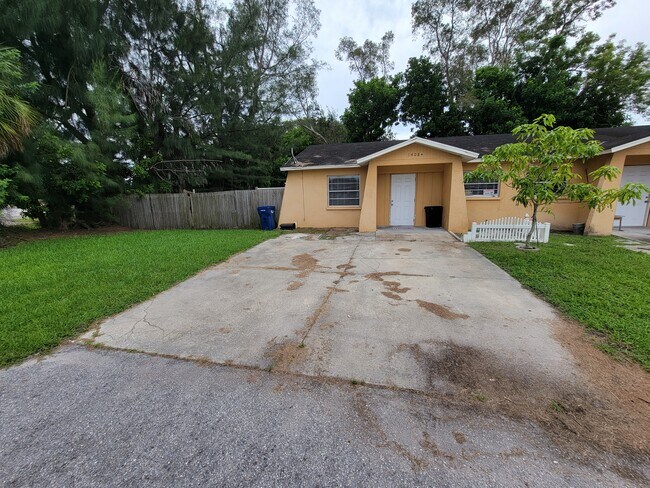 Primary Photo - 1408 54th Avenue Dr W