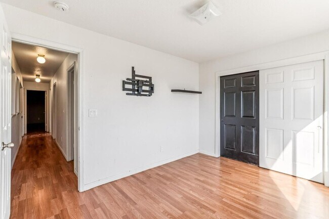 Building Photo - 2410 Lincoln Blvd