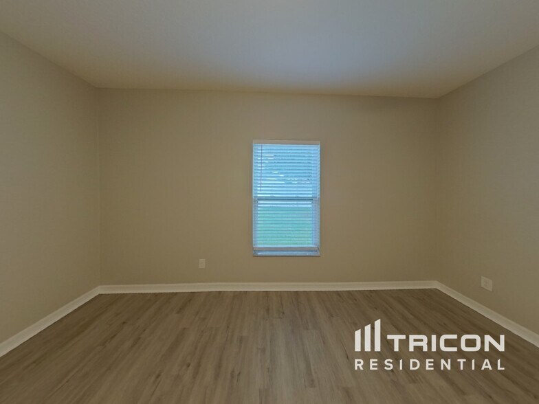 Building Photo - 4925 Rockvale Dr