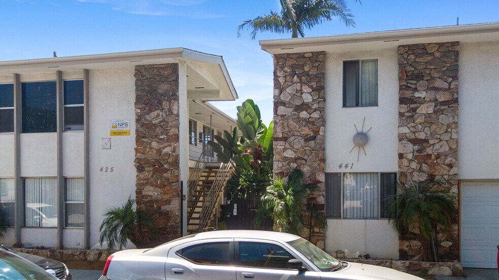 Building Photo - 425 Gaviota Ave