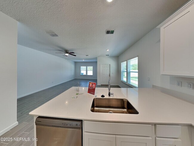Building Photo - 2165 Windward Cay Ln
