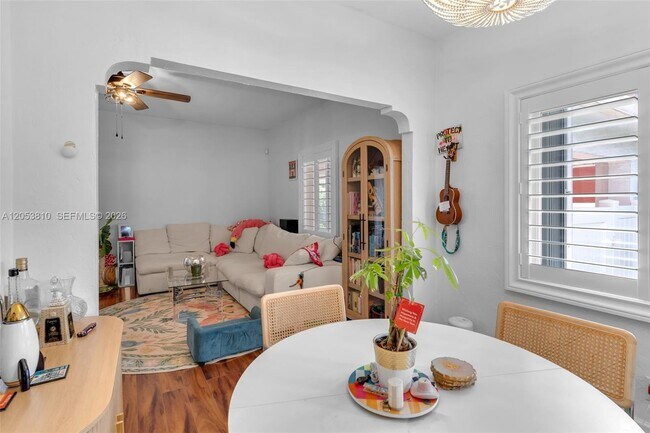 Building Photo - 3151 NW Flagler Terrace