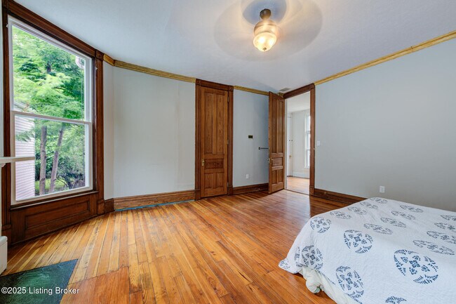 Building Photo - 1422 Highland Ave