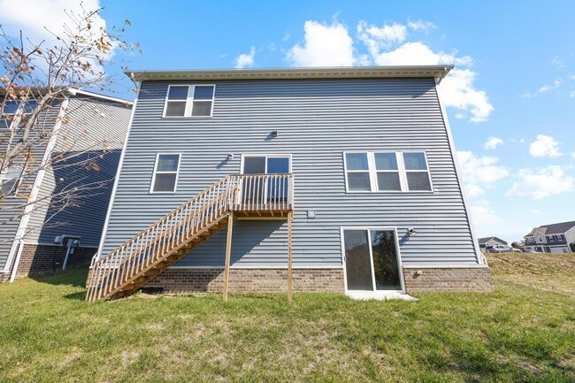 Building Photo - 6295 Honey Farm Way