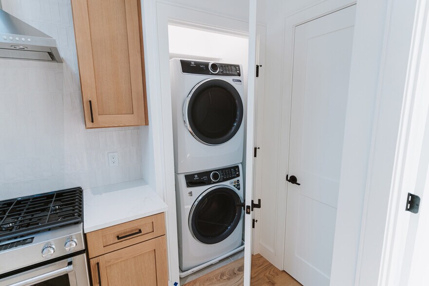 Building Photo - 5 Thurston St