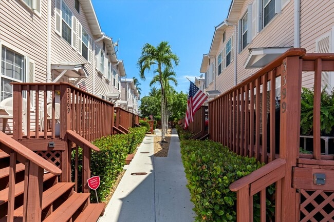 Building Photo - Charming 2-Bedroom home with Front and Rear Balconies