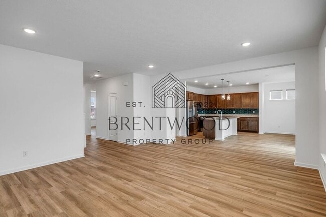 Building Photo - 7237 Gln Pk Wy