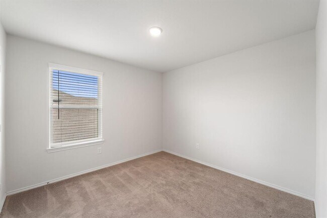Building Photo - 5618 Downie Draw Ranch Trail