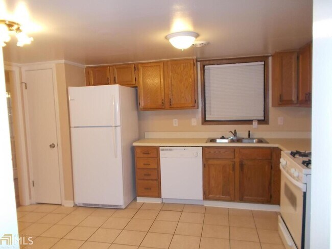 Building Photo - 4788 Wyndam Dr