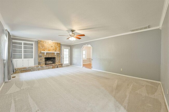 Building Photo - 8720 Raven Ave