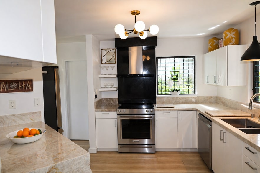 Building Photo - 310 Kipukai Pl