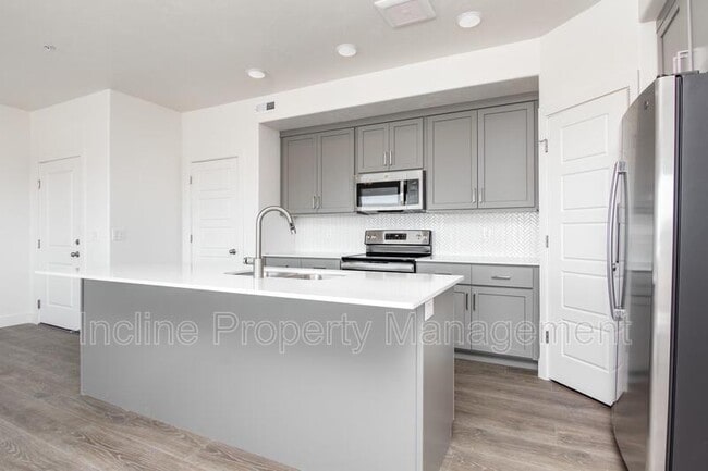 Building Photo - 362 S 1080 W
