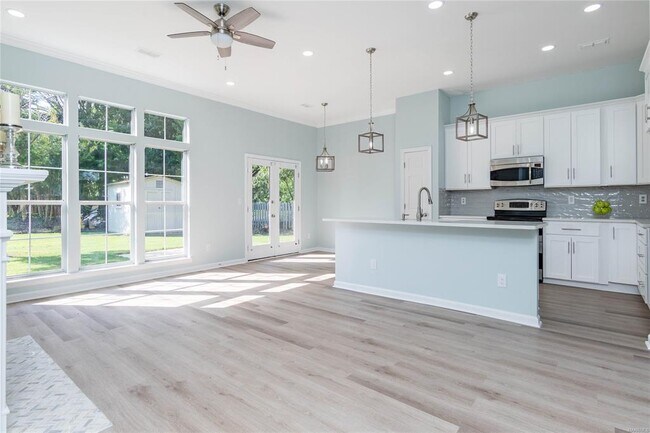 Building Photo - 9300 Greythorne Way