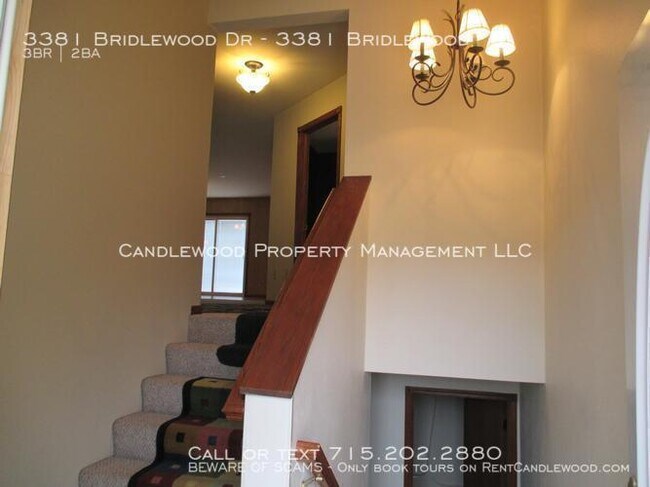 Building Photo - 3 Bedroom/2 Bathroom Split Level Duplex