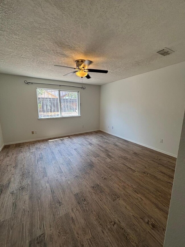 Building Photo - 7822 Desert Springs Ct SW