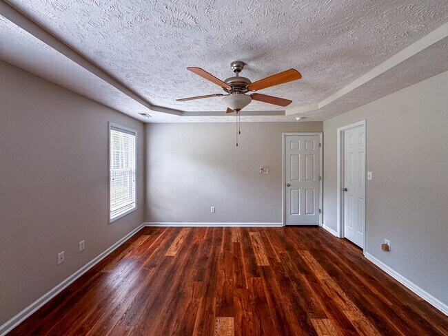 Building Photo - Lovely 3 Bed 2 Bath Plus Bonus Room Home in Raeford