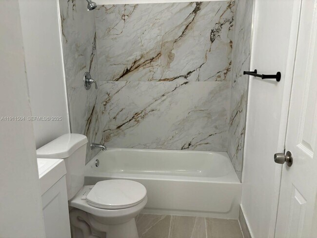 Building Photo - 2554 NW 52nd Ave