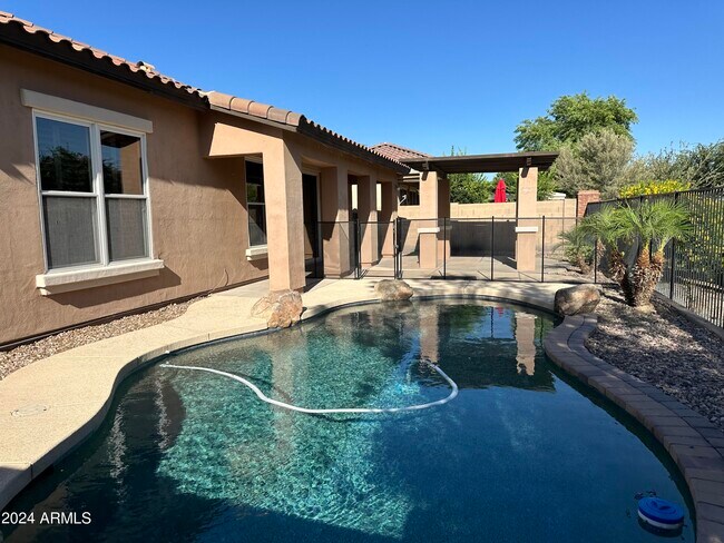 Building Photo - 2251 E Azalea Dr