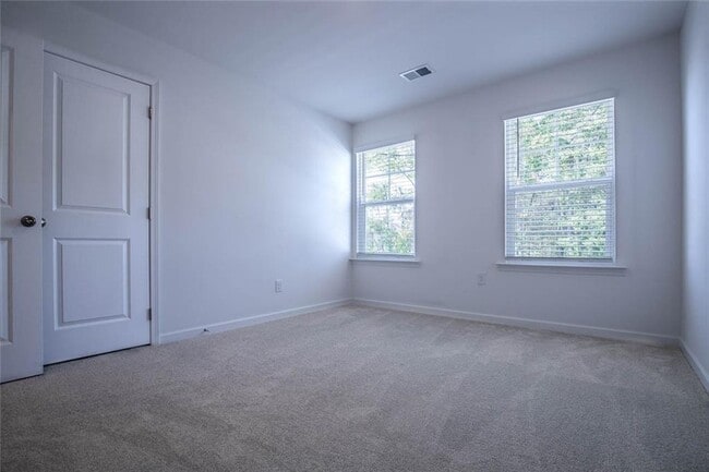 Building Photo - 2425 Livi Ln
