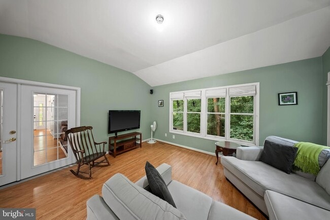 Building Photo - 1438 Mariner Dr