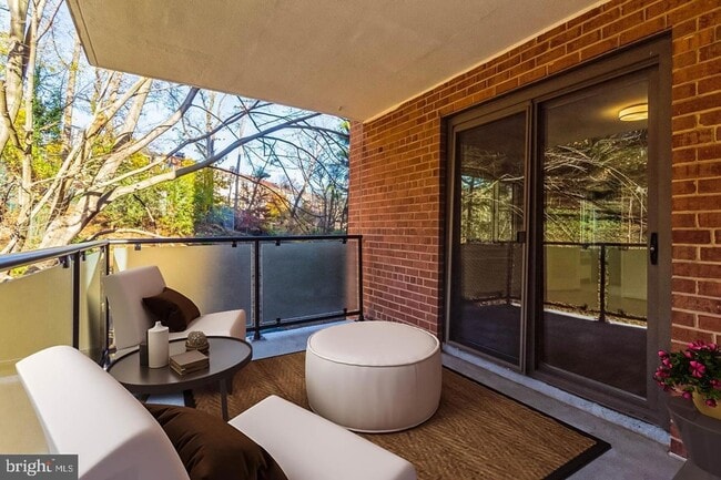 Building Photo - 4201 Cathedral Ave NW