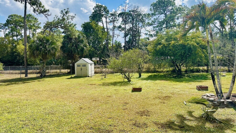 Building Photo - 11952 60th St N