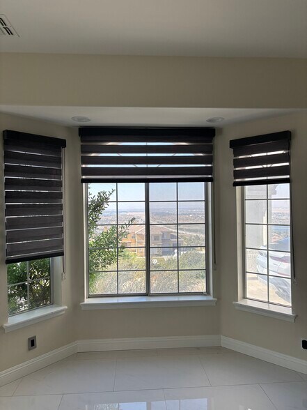 Building Photo - 238 Lakeview Dr