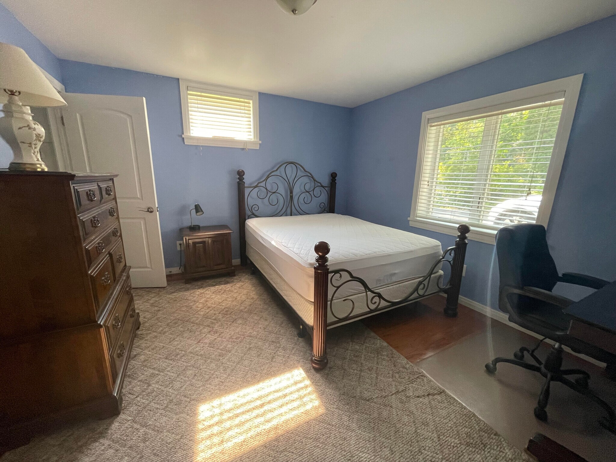 violet room - 419 Triphammer Rd