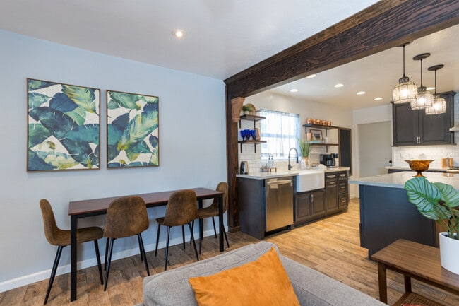 Building Photo - 8511 Fensmuir St