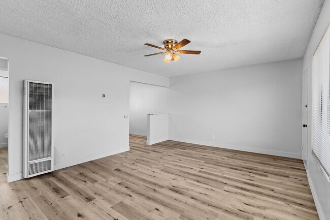 Interior Photo - 1050 Gaviota Avenue