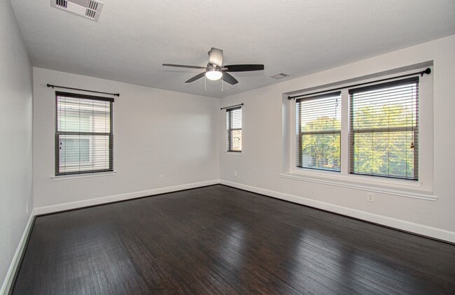 Building Photo - 16430 Williamstown Dr