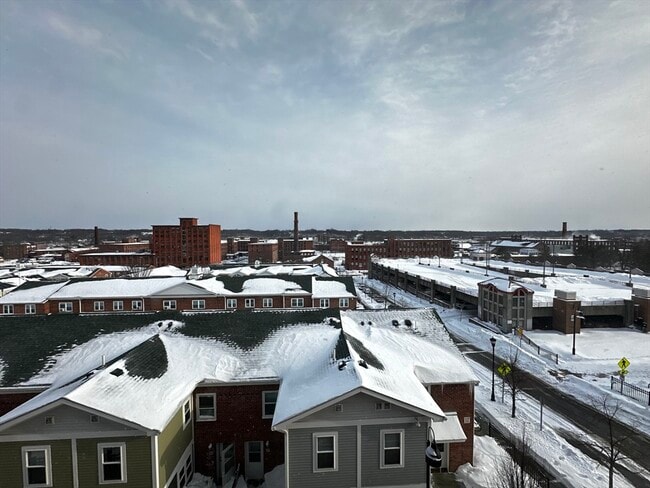 Building Photo - 174 High St