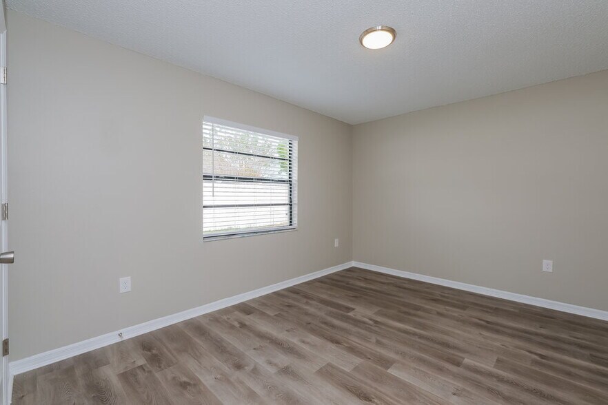 Building Photo - 8823 Gum Tree Ave