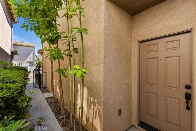 Building Photo - 14932 Isamar Ln