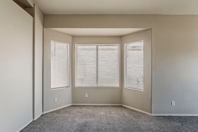 Building Photo - Home for rent