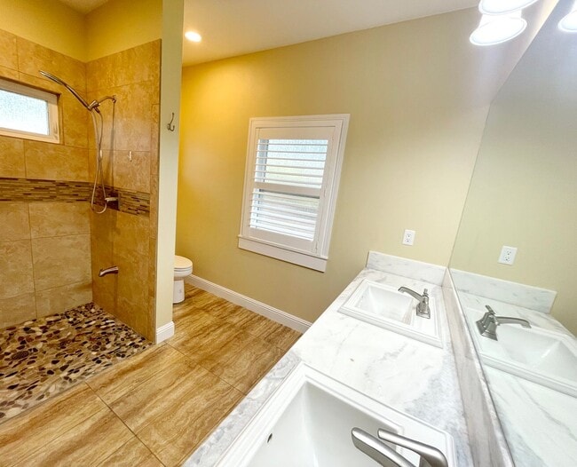 Building Photo - Central Maui - Custom Single Level Home - Unfurnished 3 bed/2bath - Waiolani Mauka in Waikapu