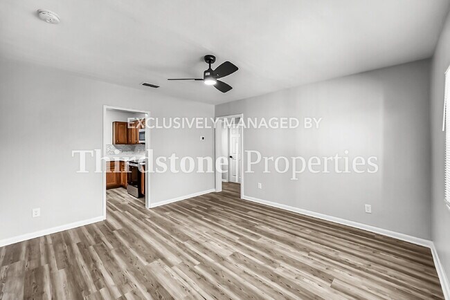 Building Photo - 1093 Prospect St