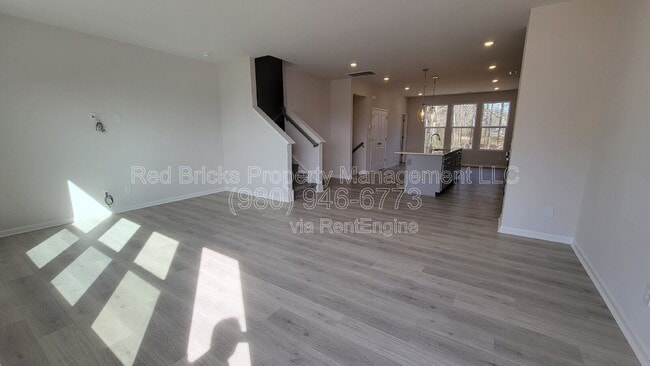 Building Photo - 2354 Donnelly Hls Ln