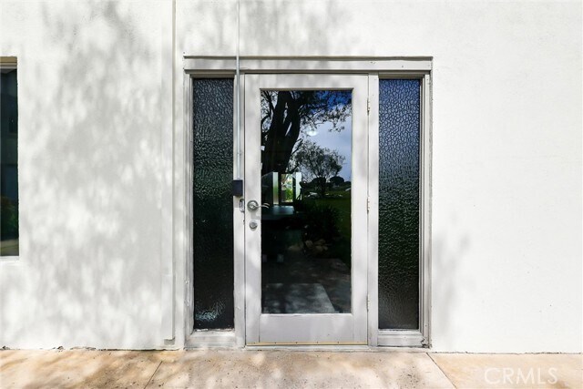 Building Photo - 6542 Ocean Crest Dr