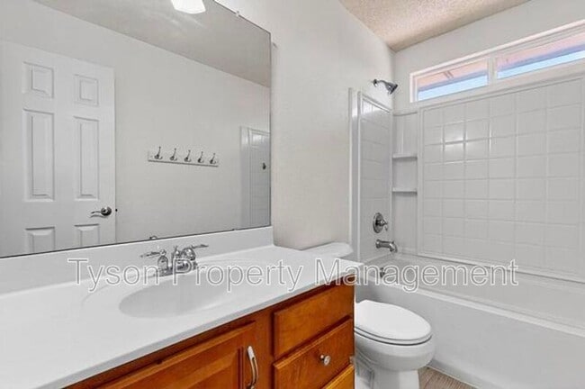 Building Photo - 10527 Brookville St NW