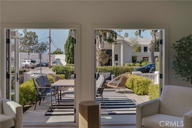 Building Photo - 608 Heliotrope Ave