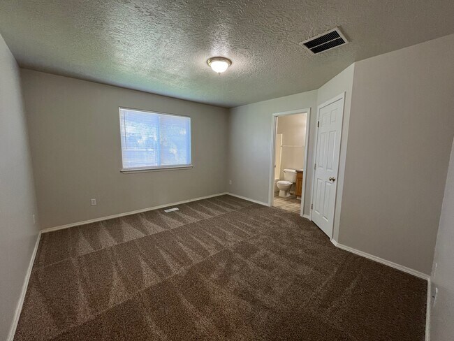 Building Photo - 16847 Bayou Way