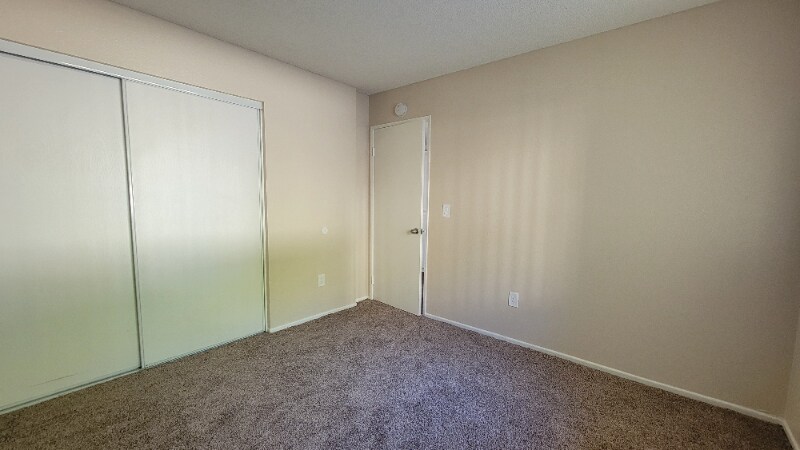 Building Photo - 2050 S Euclid Ave