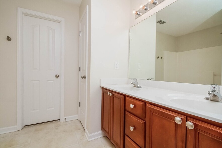 Building Photo - 2116 Cason Trail