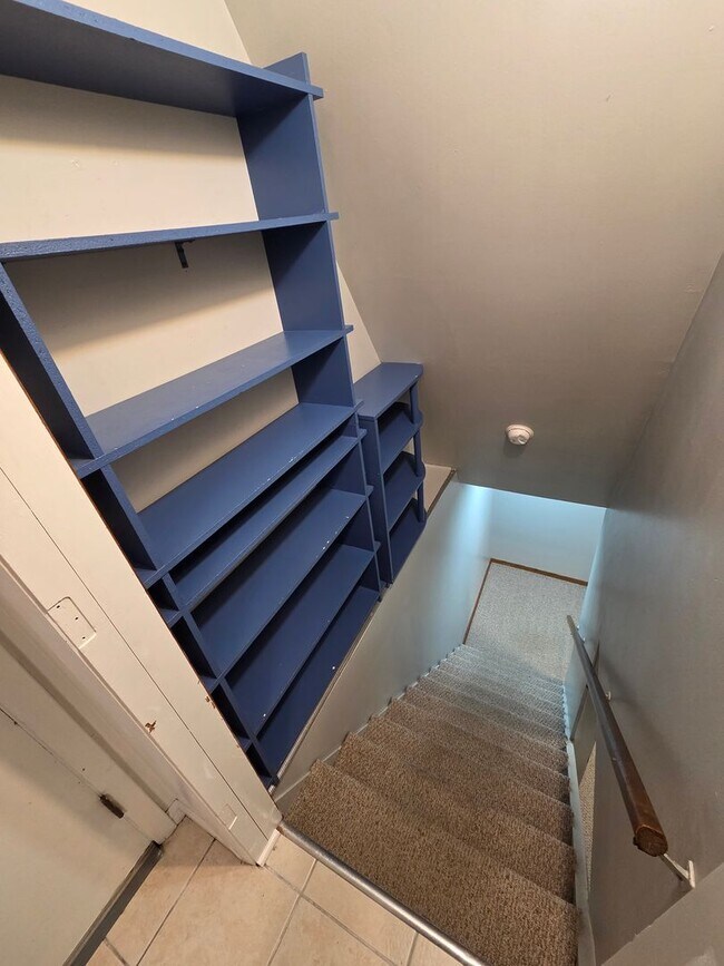 Building Photo - Renovated Beauty in Spring Lake Park